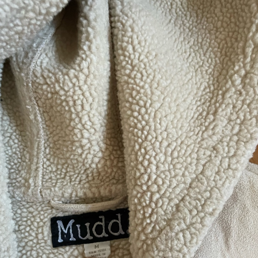 Mudd girls jacket 
Used in a good shape 
Size medium 
Very warm